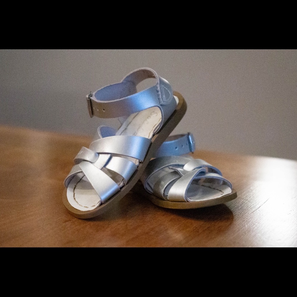 Like new saltwater toddler 7 sandals silver